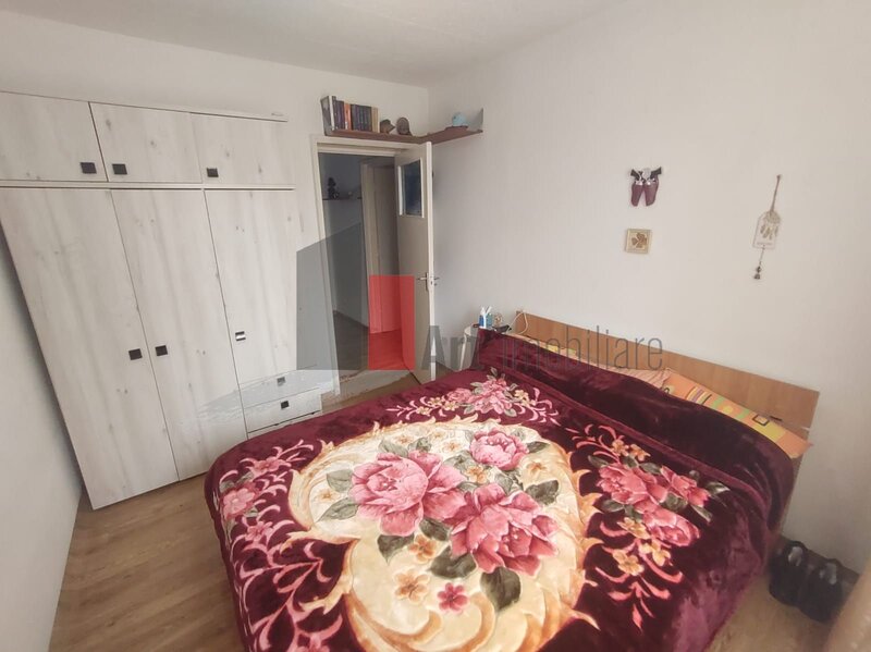 Piata Sudului - Secuilor Vanzare apartament 3 camere